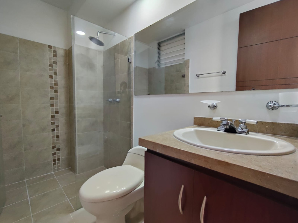 Apartamento En Arriendo - Valle Del Lili, Cali