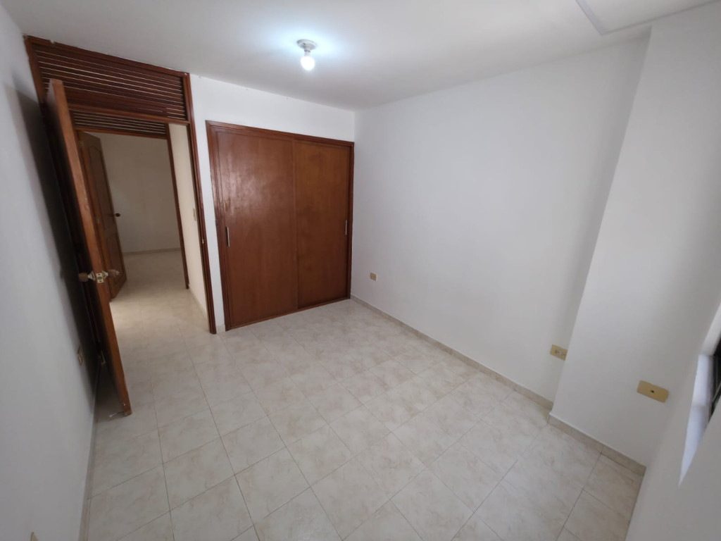 Apartamento En Arriendo - Urbanización La Flora, Cali