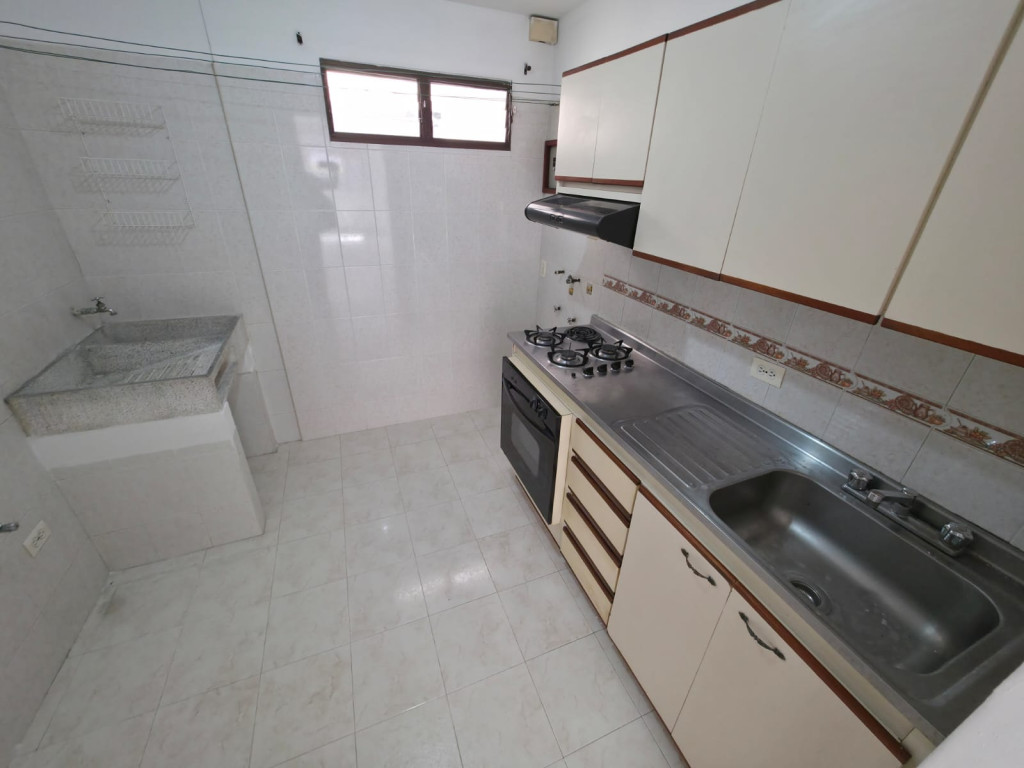 Apartamento En Arriendo - Urbanización La Flora, Cali