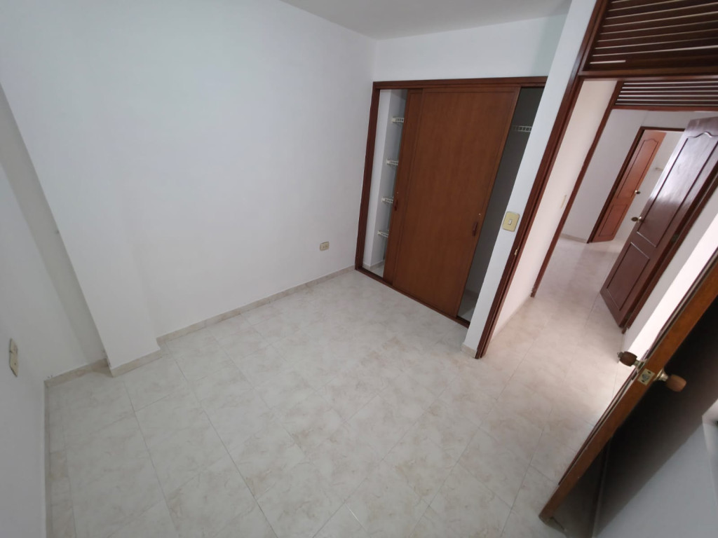Apartamento En Arriendo - Urbanización La Flora, Cali