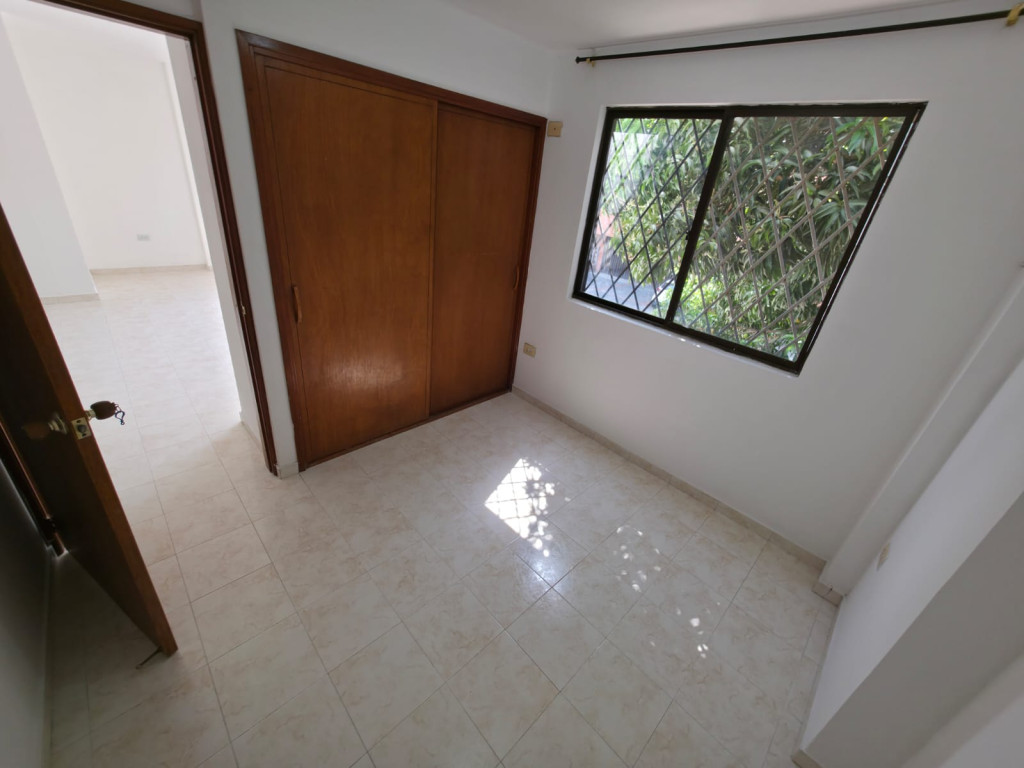 Apartamento En Arriendo - Urbanización La Flora, Cali