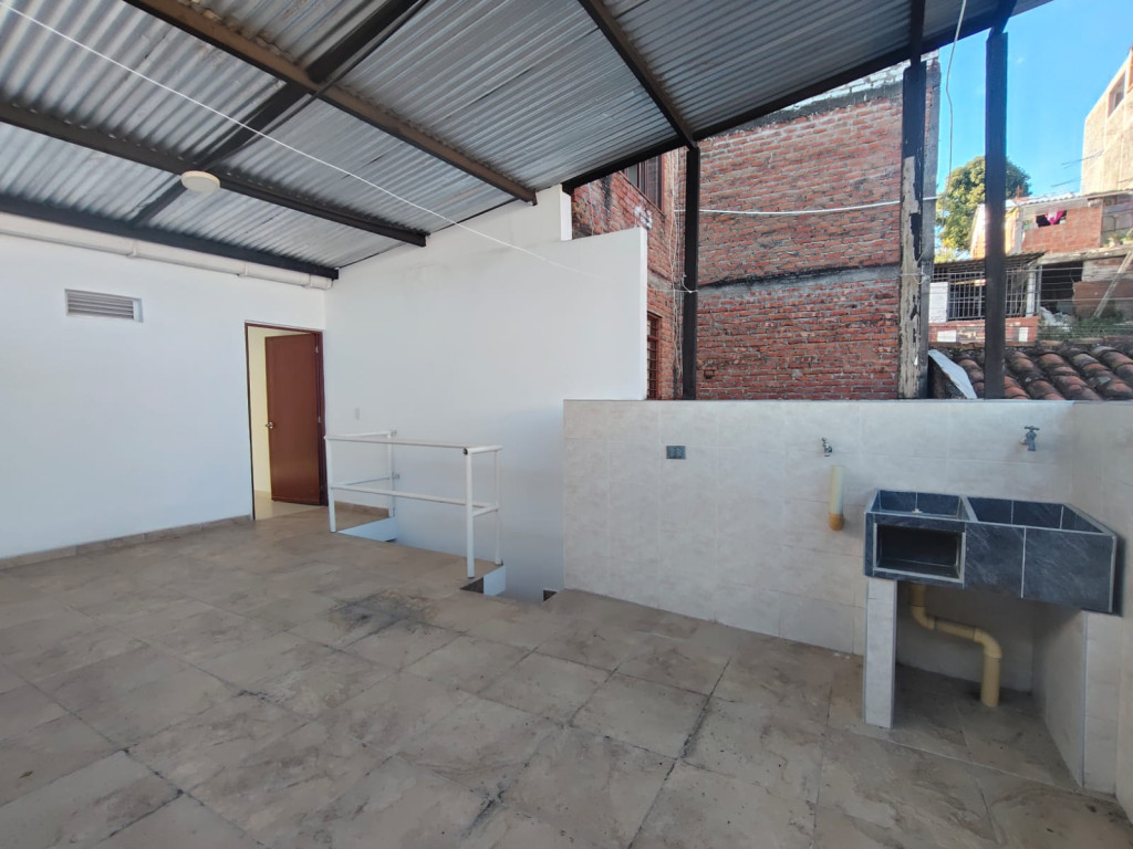 Casa En Arriendo - San Cayetano, Cali