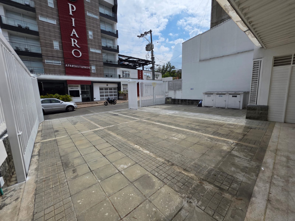 Comercial (Casa Para Comercio) En Arriendo - San Fernando, Cali