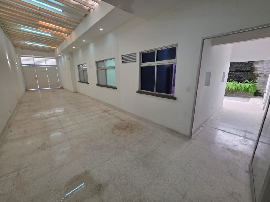 Comercial (Casa Para Comercio) En Arriendo - San Fernando, Cali