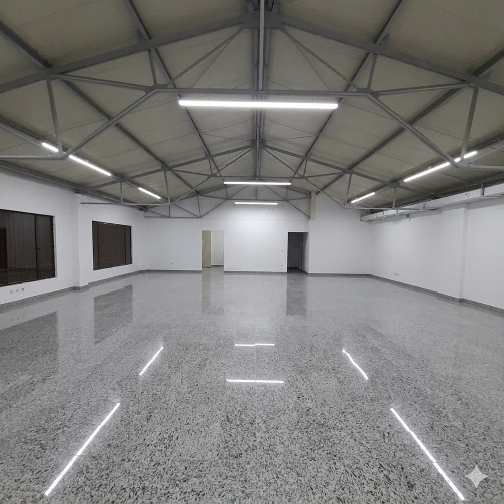 Comercial (Casa Para Comercio) En Arriendo - Urbanización La Flora, Cali