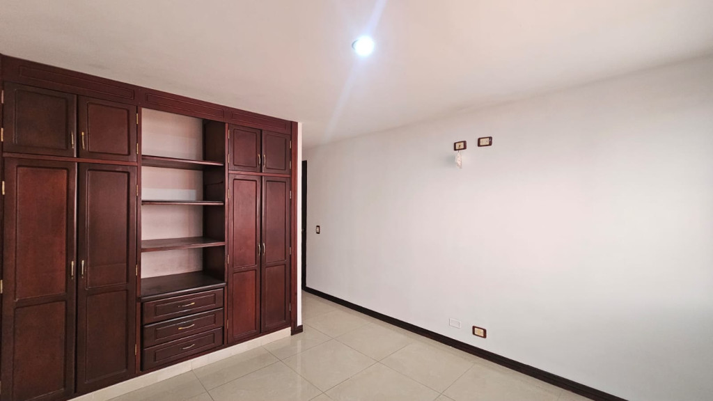 Apartamento En Arriendo - El Refugio, Cali