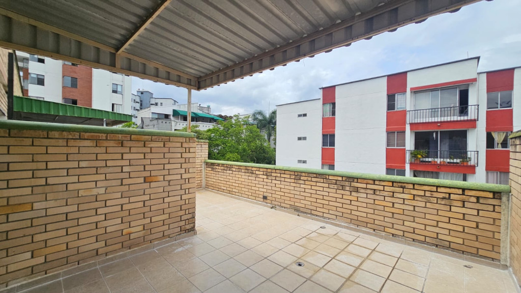 Apartamento En Arriendo - El Refugio, Cali