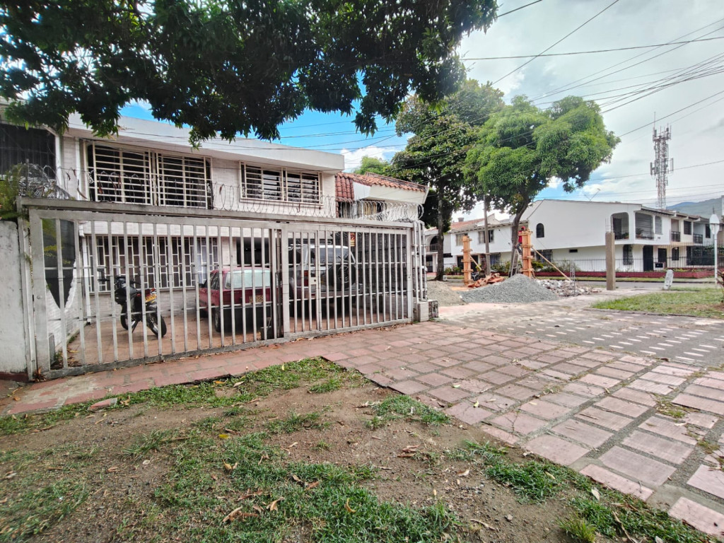 Casa En Venta - Urbanización La Merced, Cali