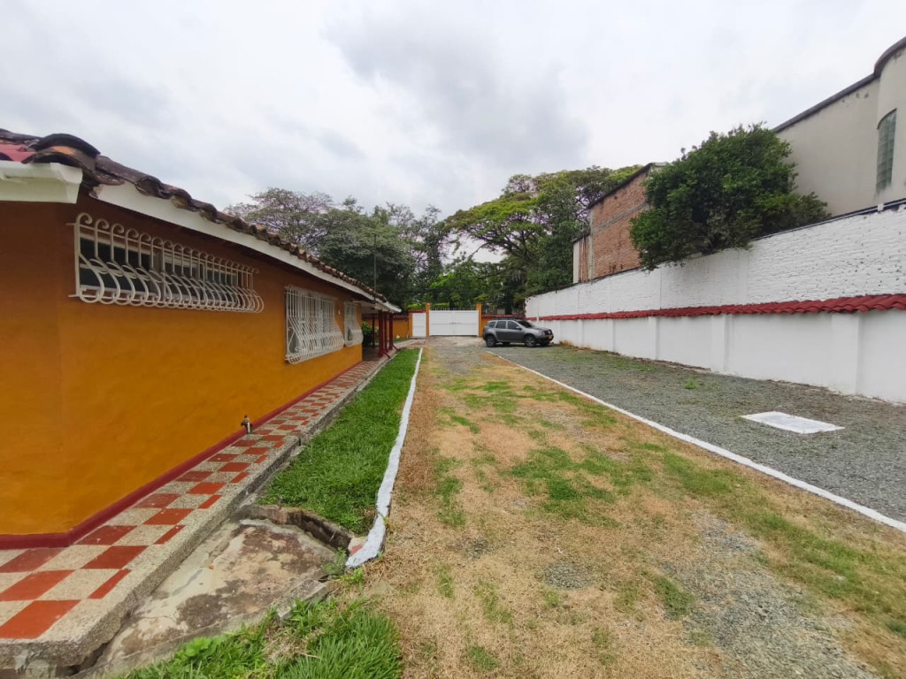 Casa En Arriendo - Ciudad Jardín, Cali