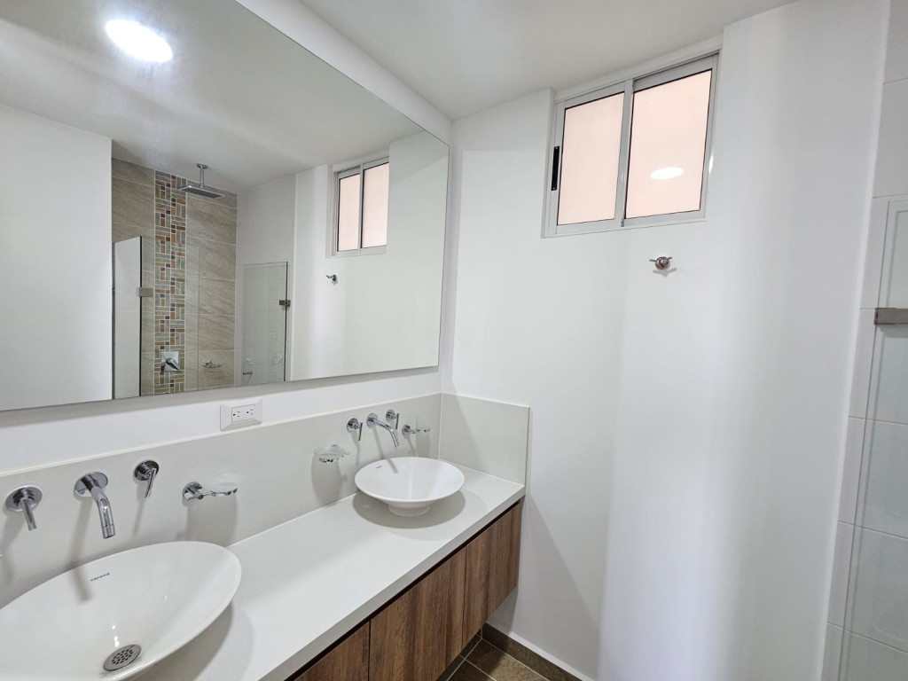 Apartamento En Arriendo - Ciudad Jardín, Cali