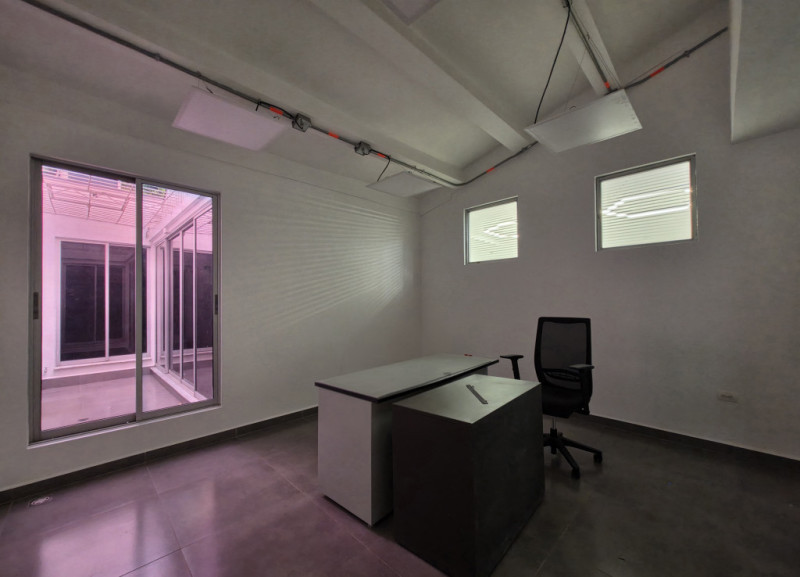 Comercial (Casa Para Comercio) En Venta - Urbanización La Flora, Cali