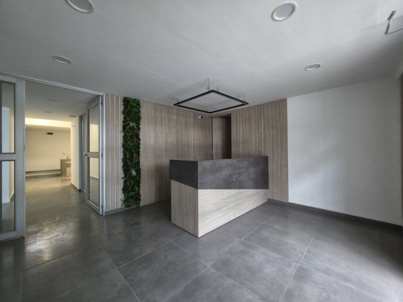 Comercial (Casa Para Comercio) En Venta - Urbanización La Flora, Cali