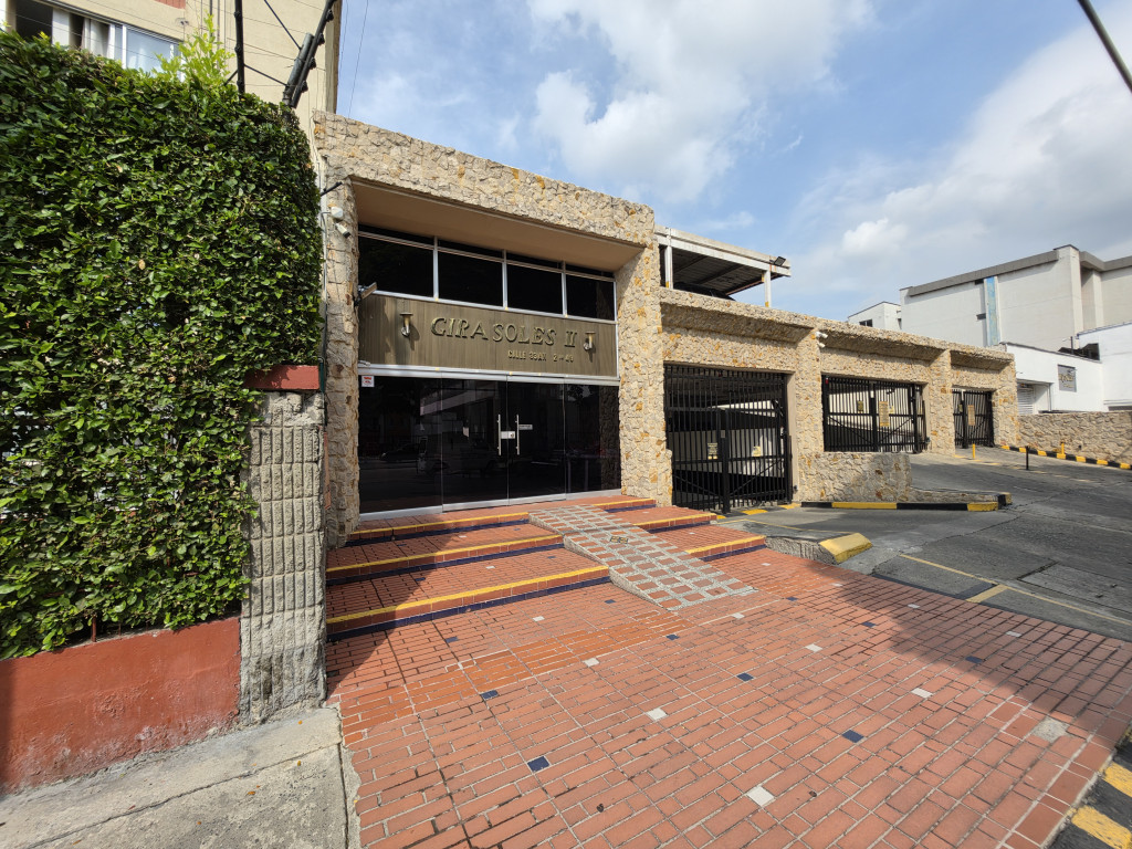 Apartamento En Venta - Prados Del Norte, Cali