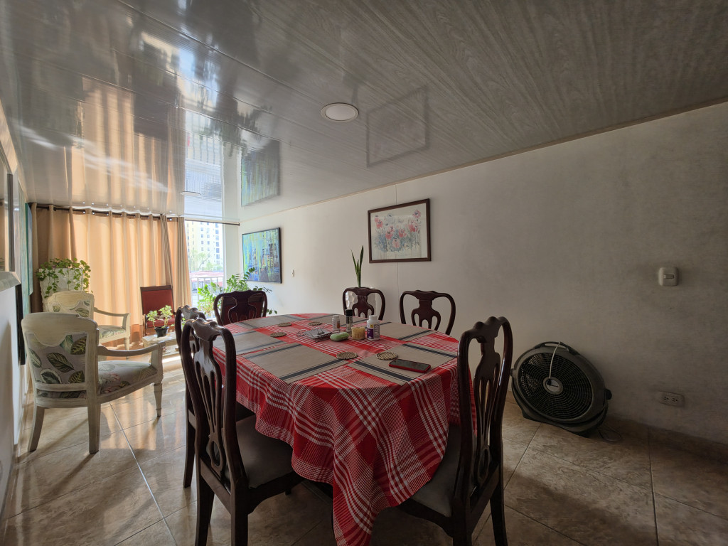 Apartamento En Venta - Prados Del Norte, Cali