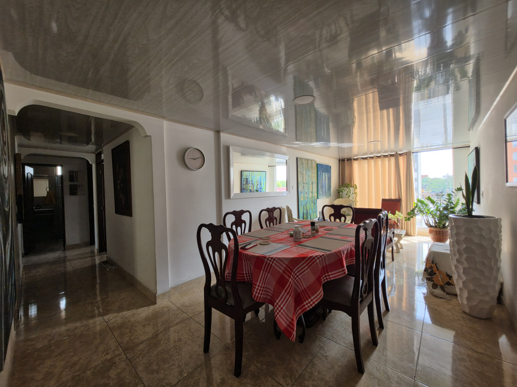 Apartamento En Venta - Prados Del Norte, Cali