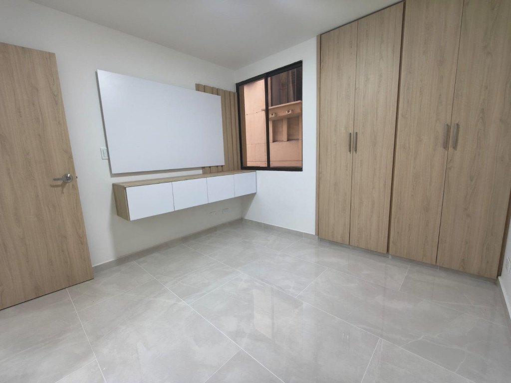 Apartamento En Arriendo - Urbanización La Flora, Cali