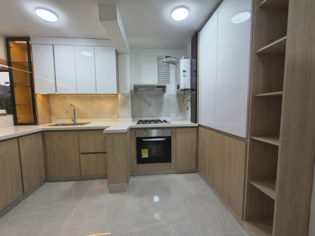Apartamento En Arriendo - Urbanización La Flora, Cali