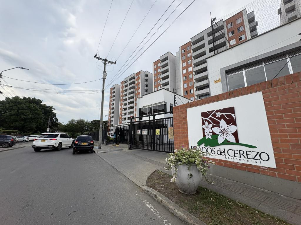 APARTAMENTO en ARRIENDO - Prados Del Norte, Cali
