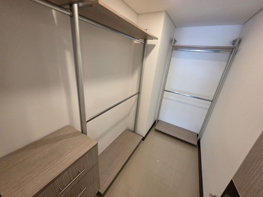 Apartamento En Arriendo - Urbanización La Flora, Cali