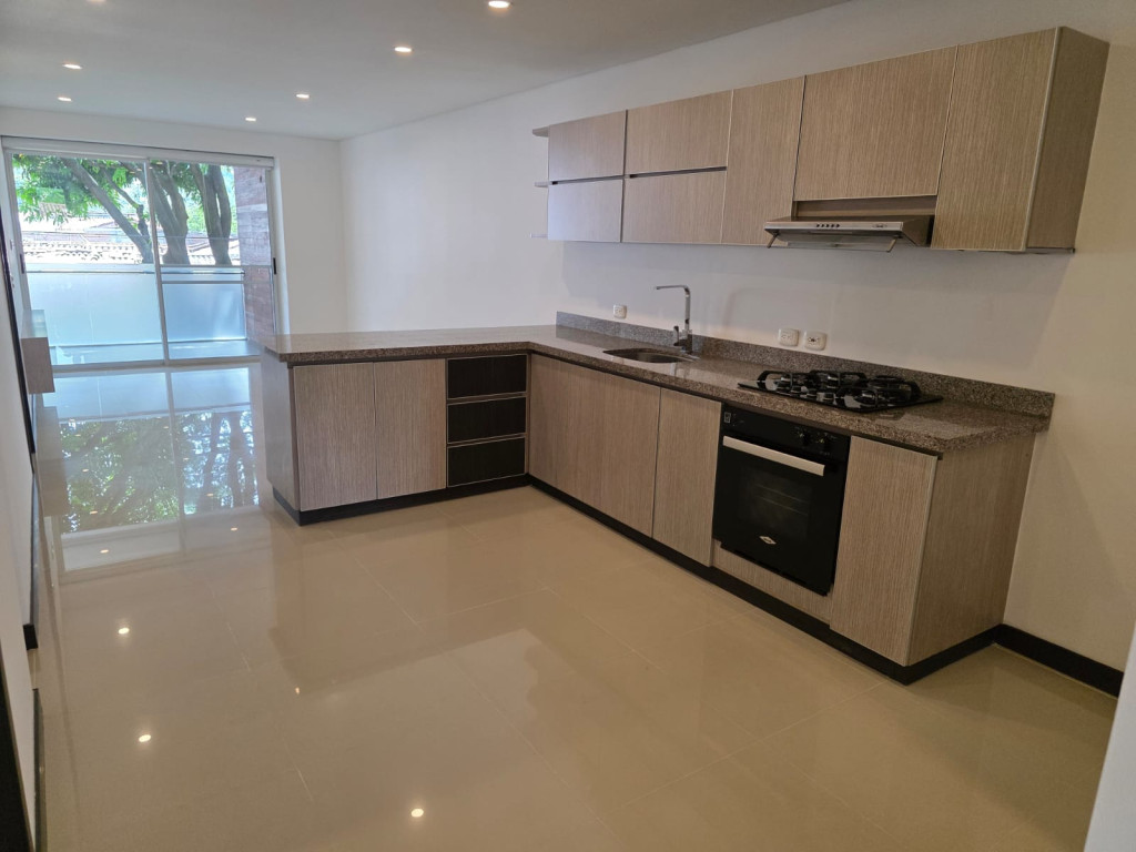 Apartamento En Arriendo - Urbanización La Flora, Cali