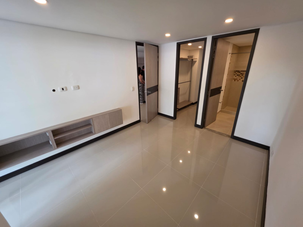 Apartamento En Arriendo - Urbanización La Flora, Cali