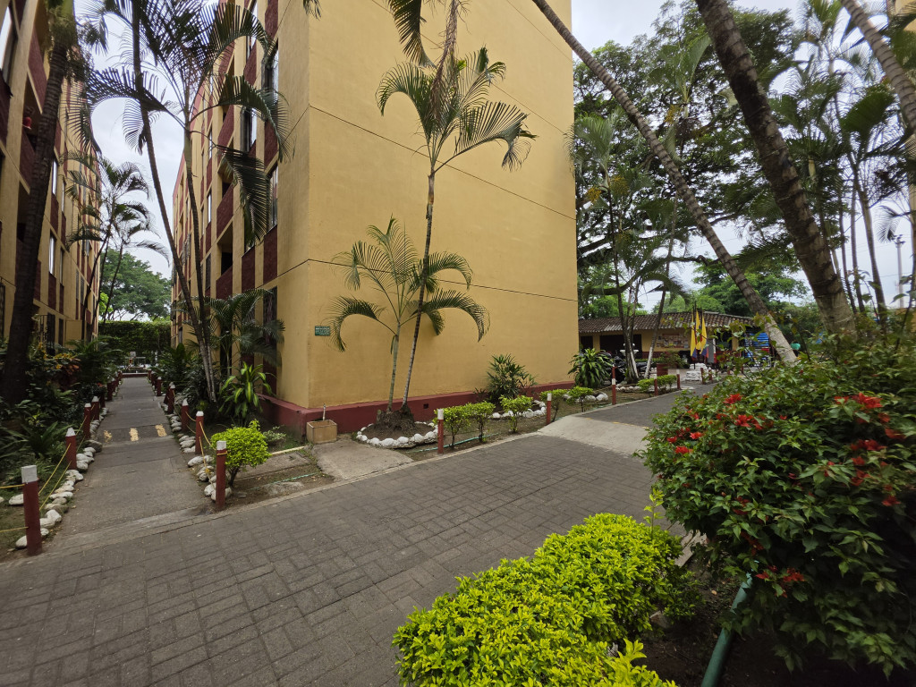 APARTAMENTO en VENTA - Puente Del Comercio, Cali