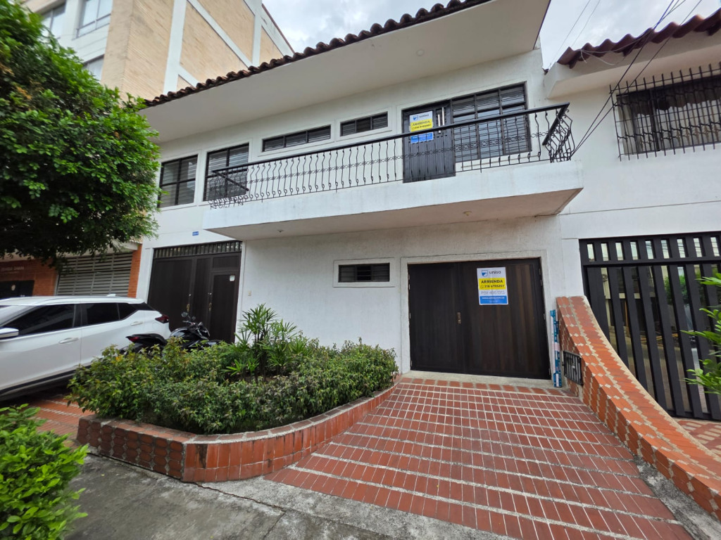 APARTAESTUDIO en ARRIENDO - Urbanización La Flora, Cali