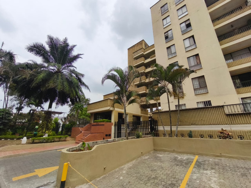 APARTAMENTO en ARRIENDO - El Refugio, Cali