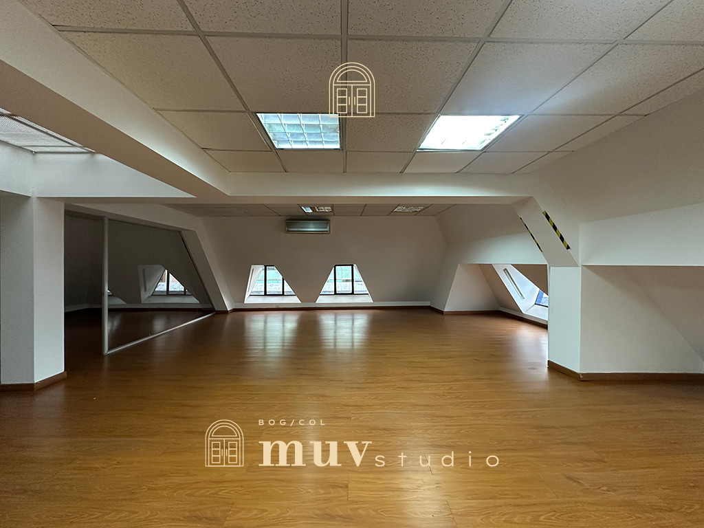 Oficina en arriendo en El Chico, Bogotá