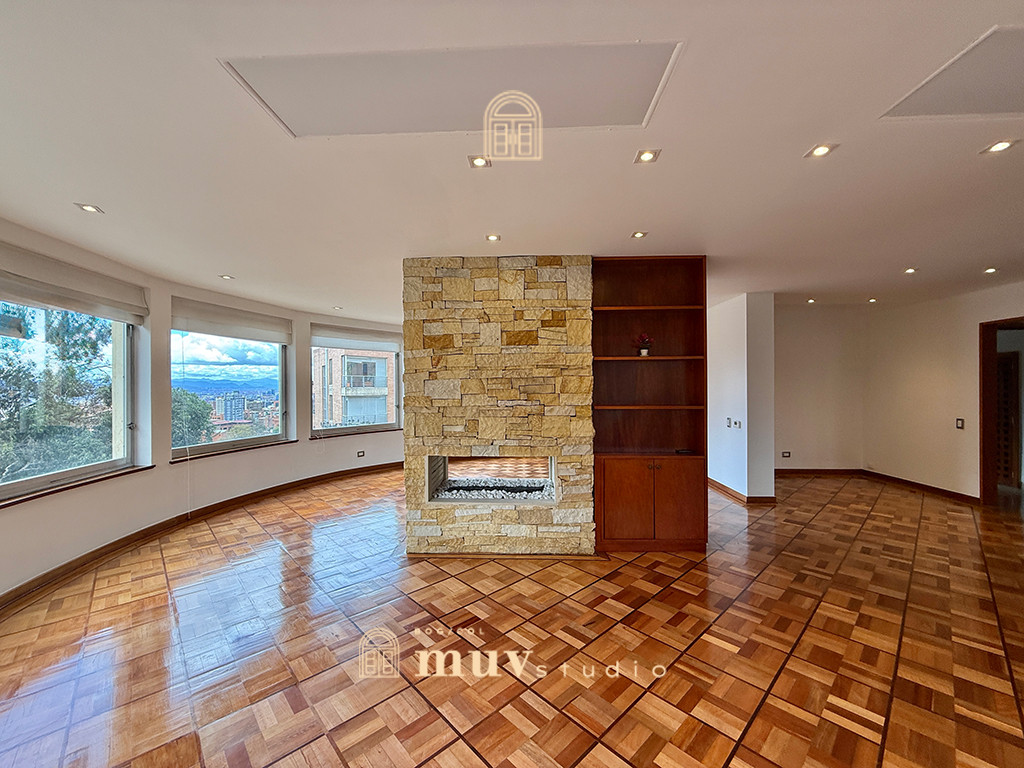 Apartamento en Los Rosales • Bogotá