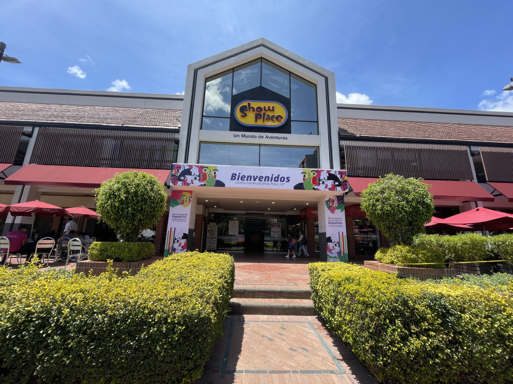 Centro Comercial Show Place 147