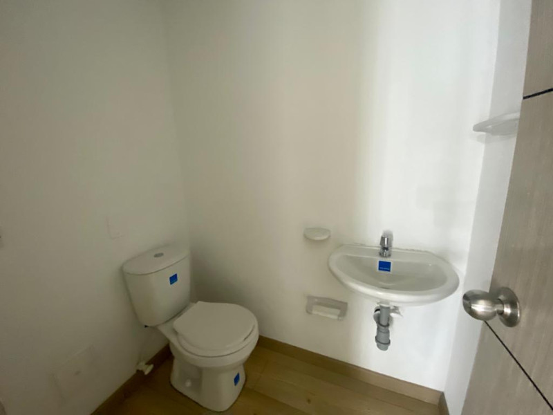 Oficina En Venta - La Castellana, Bogotá