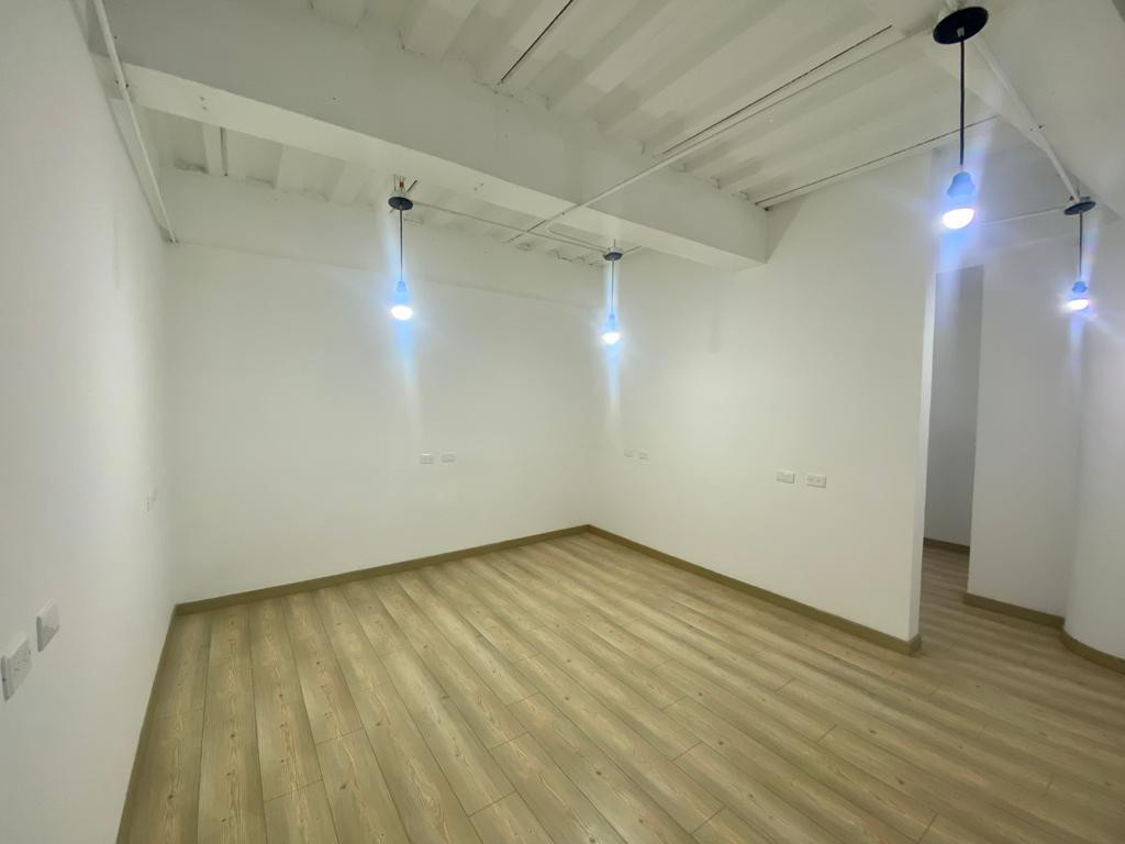 Oficina en venta en La Castellana, Bogotá, 70 m² · foto 6 de 9
