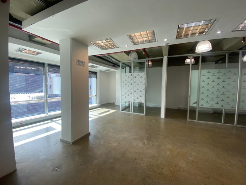 Oficina En Arriendo - Santa Barbara Oriental, Bogotá