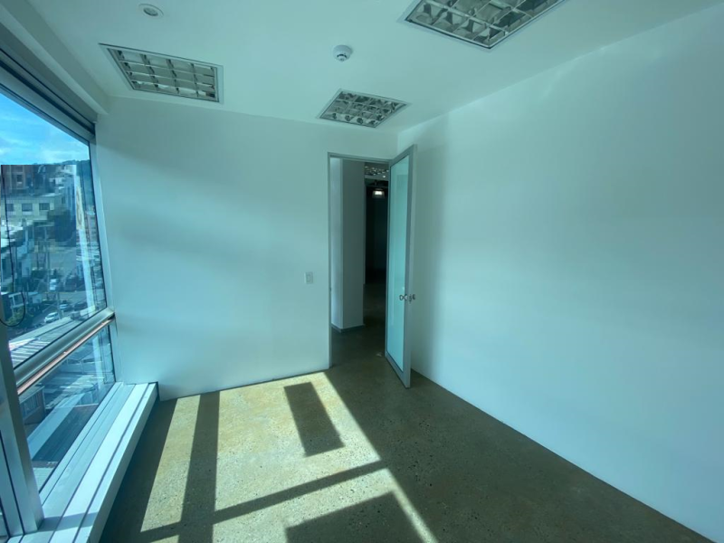 Oficina En Arriendo - Santa Barbara Oriental, Bogotá