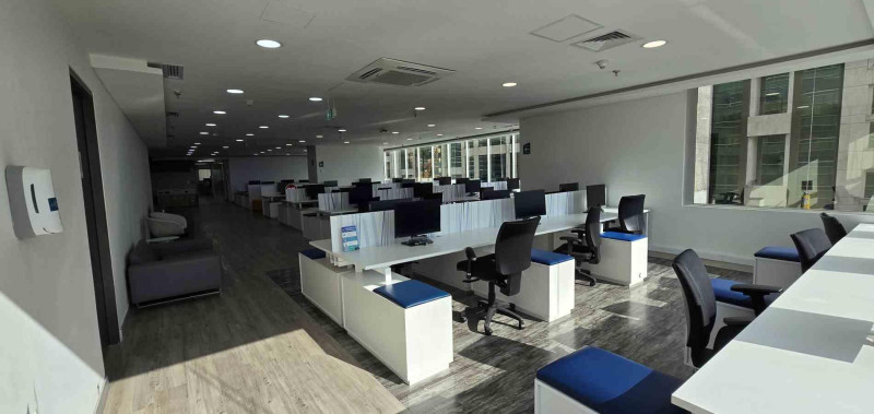 Oficina En Arriendo - Santa Barbara, Bogotá