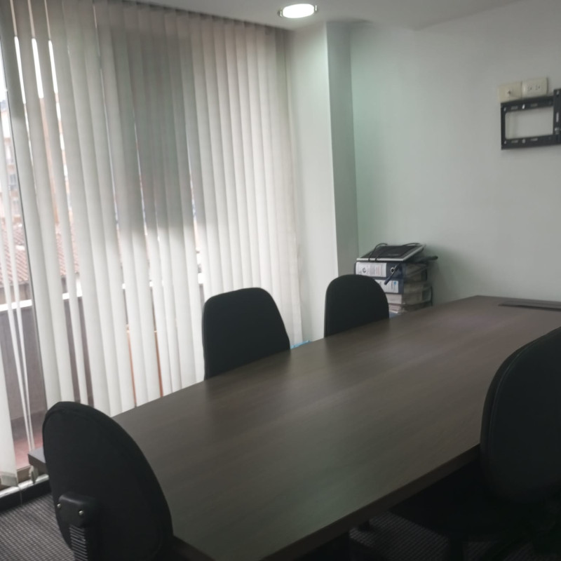 Oficina En Venta - Santa Barbara, Bogotá