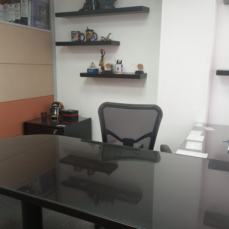Oficina En Venta - Santa Barbara, Bogotá