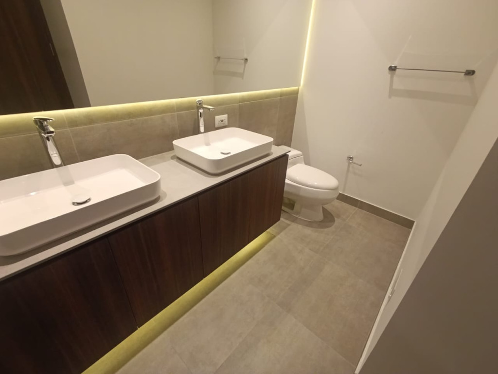 Apartamento En Arriendo - Altos De Suba, Bogotá
