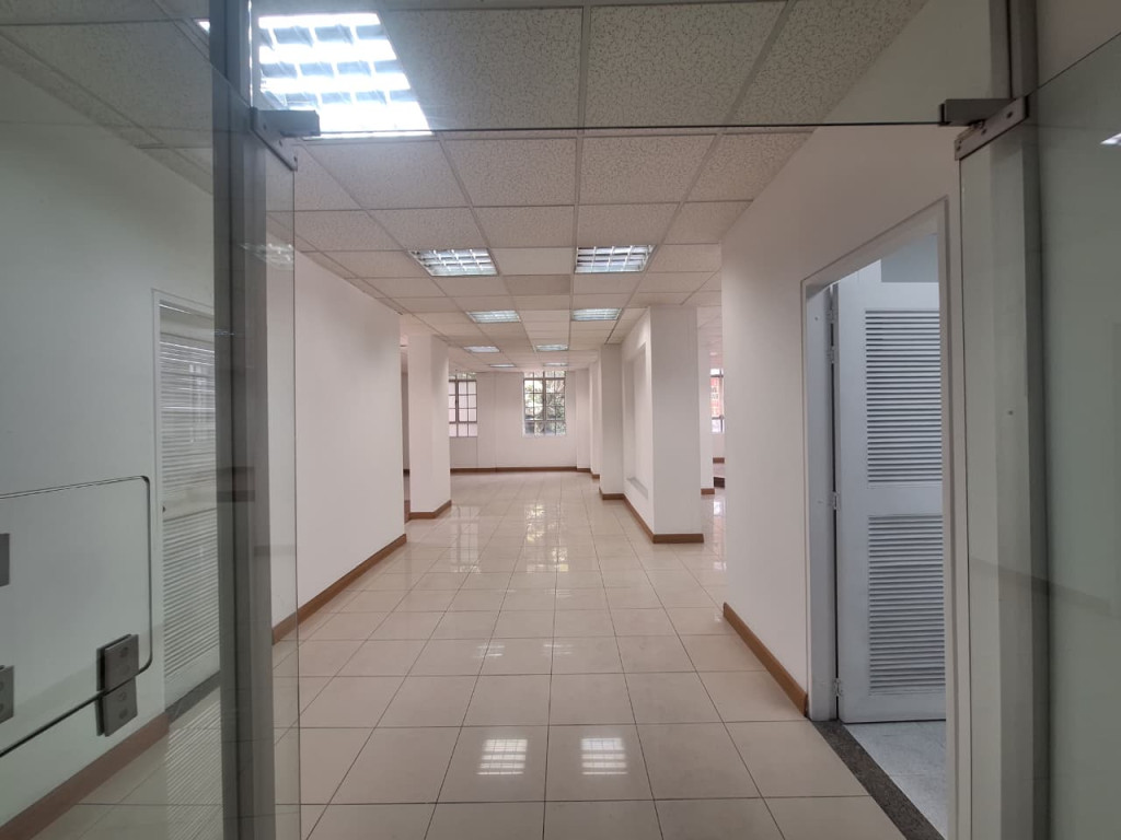 Oficina En Venta - Bella Suiza, Bogotá
