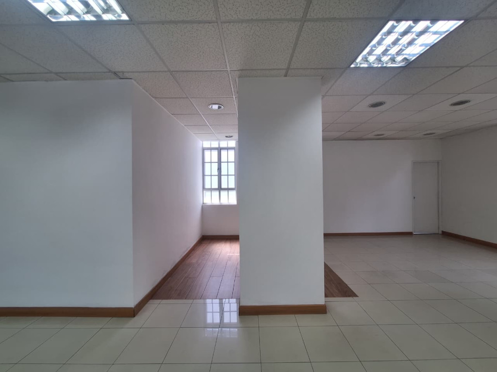 Oficina En Venta - Bella Suiza, Bogotá