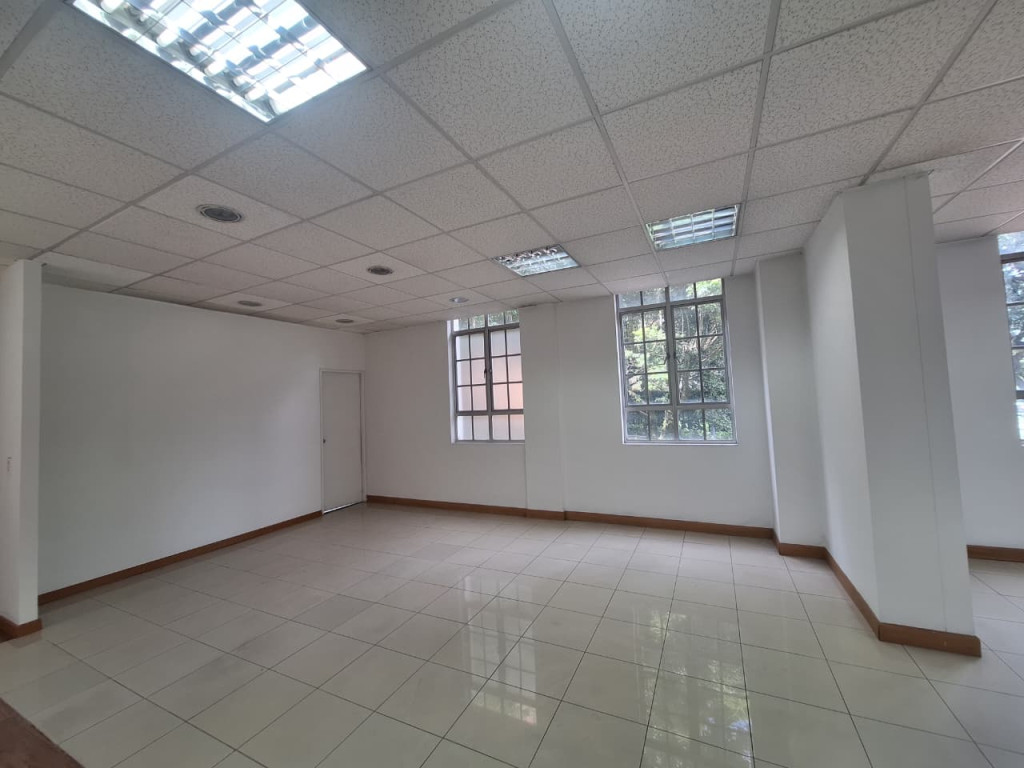 Oficina En Venta - Bella Suiza, Bogotá