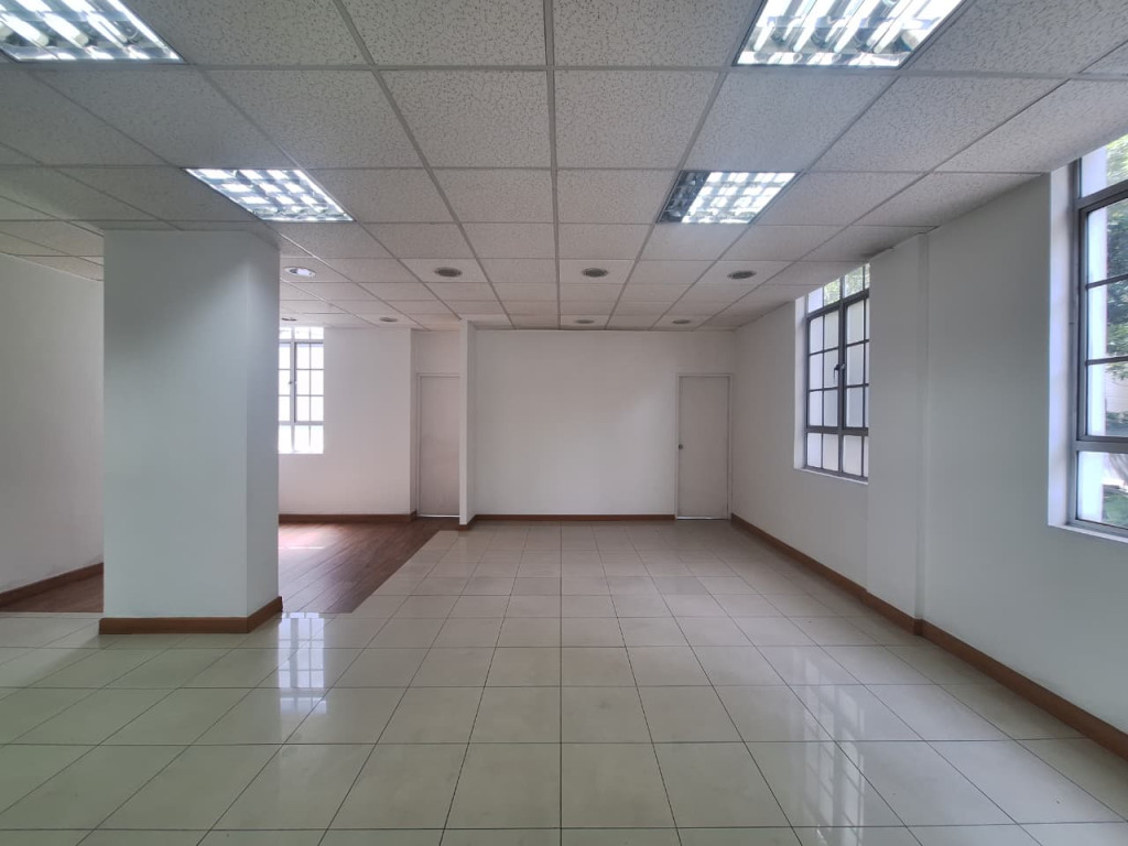 Oficina En Venta - Bella Suiza, Bogotá