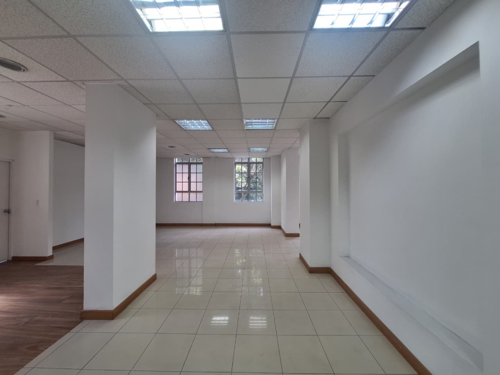 Oficina En Venta - Bella Suiza, Bogotá