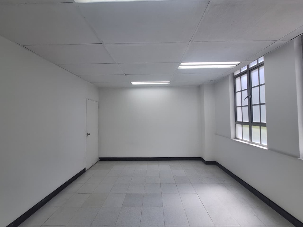 Oficina En Venta - Bella Suiza, Bogotá