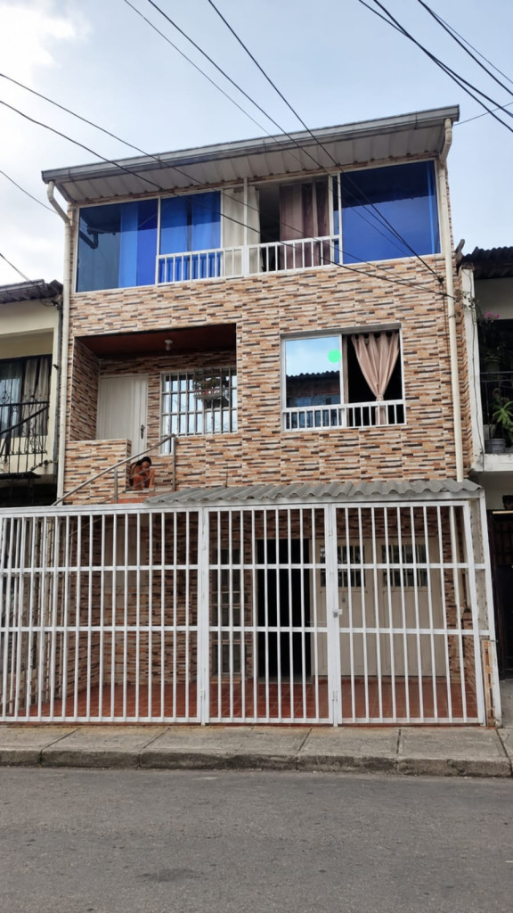 Casa en venta - Carlos Lleras Restrepo