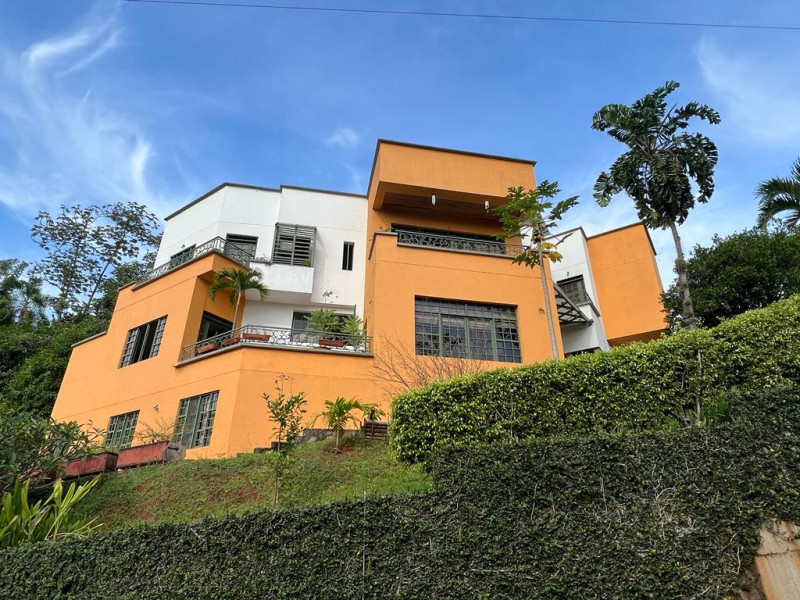 Casa en venta - Bella Suiza Alta