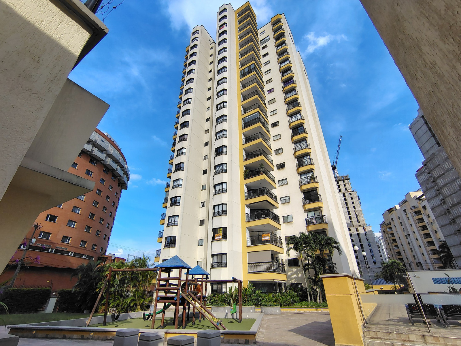 Apartamento en arriendo - Santa Mónica Residencial