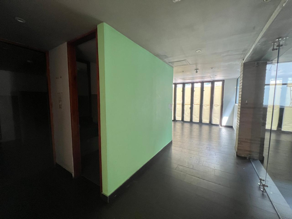 Local en Santa Barbara-Usaquén, Bogotá — foto 10