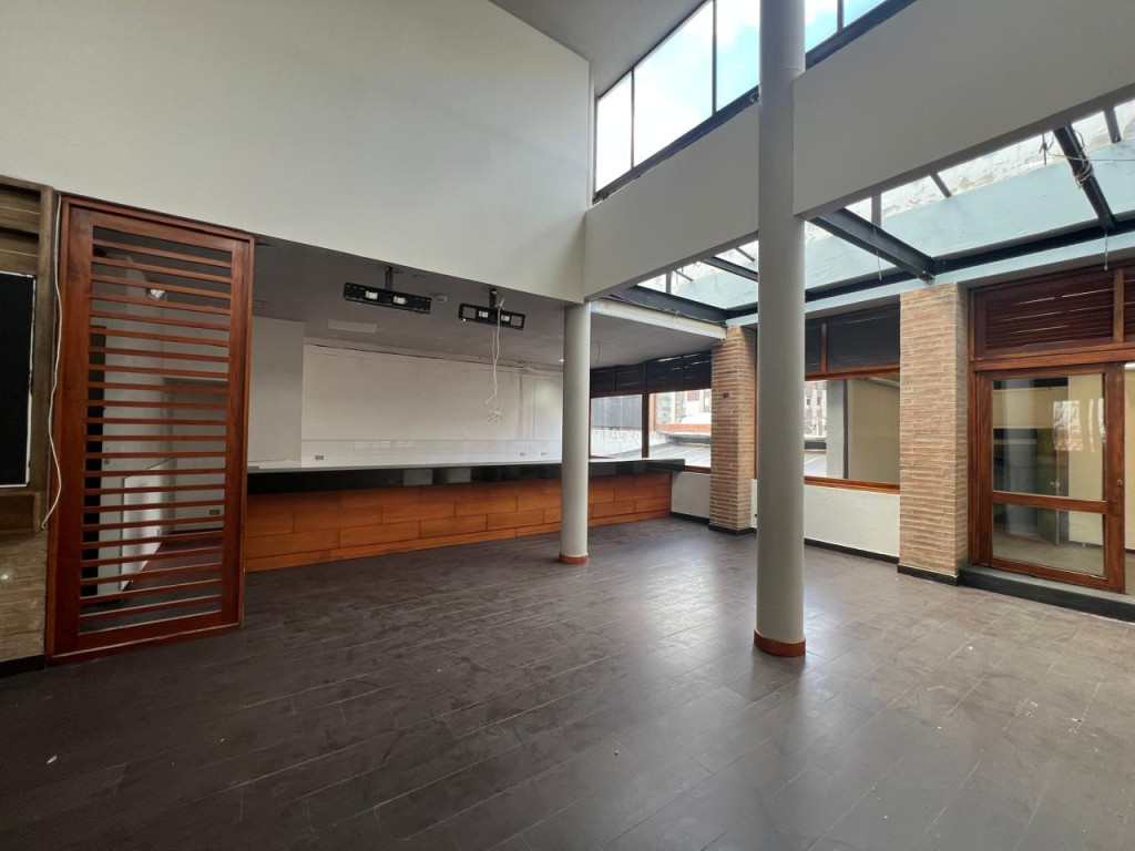 Local en Santa Barbara-Usaquén, Bogotá — foto 25